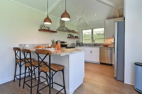 International Colony Club 20