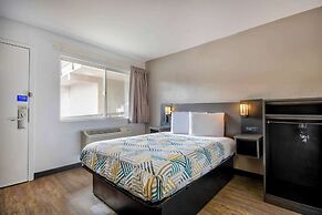 Studio 6 Albuquerque, NM – Midtown