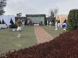 Titanic Resort Faisalabad