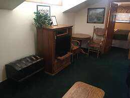 Whispering Pines Lodge