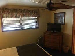 Whispering Pines Lodge