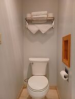 Whispering Pines Lodge