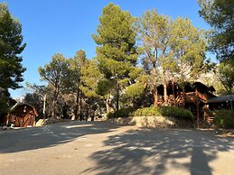 Whispering Pines Lodge