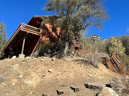 Whispering Pines Lodge