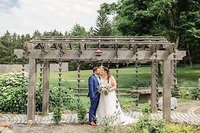 New Park Event Venue & Suites