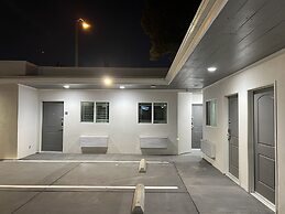 ERTH INN by AGA Bell Gardens