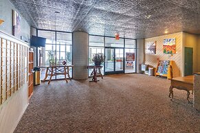 Handsome Condo, View in Sugar Mountain, Heated Pool & Jacuzzi by RedAw