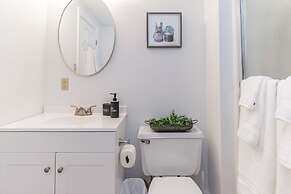 Handsome Condo, View in Sugar Mountain, Heated Pool & Jacuzzi by RedAw