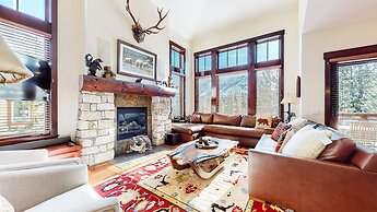 Juniper Crest 24 Upscale Mountain Townhouse, Unbeatable Views, Private