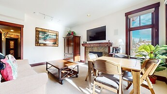 Juniper Crest 24 Upscale Mountain Townhouse, Unbeatable Views, Private