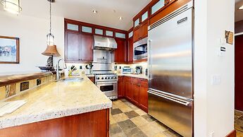 Juniper Crest 24 Upscale Mountain Townhouse, Unbeatable Views, Private
