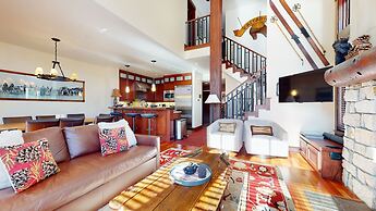 Juniper Crest 24 Upscale Mountain Townhouse, Unbeatable Views, Private