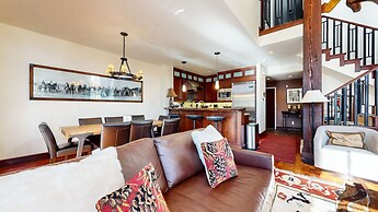 Juniper Crest 24 Upscale Mountain Townhouse, Unbeatable Views, Private