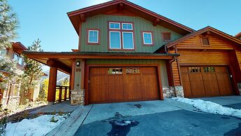 Juniper Crest 24 Upscale Mountain Townhouse, Unbeatable Views, Private