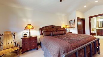 Juniper Crest 24 Upscale Mountain Townhouse, Unbeatable Views, Private