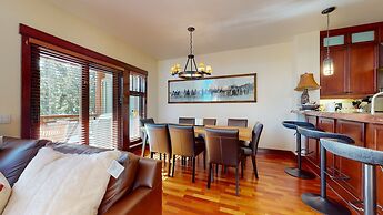 Juniper Crest 24 Upscale Mountain Townhouse, Unbeatable Views, Private