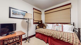 Juniper Crest 24 Upscale Mountain Townhouse, Unbeatable Views, Private