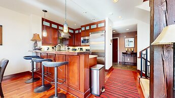 Juniper Crest 24 Upscale Mountain Townhouse, Unbeatable Views, Private