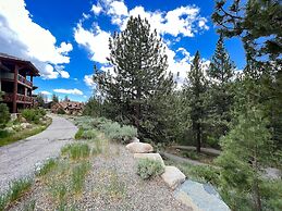 Juniper Crest 24 Upscale Mountain Townhouse, Unbeatable Views, Private