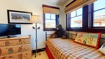 Juniper Crest 24 Upscale Mountain Townhouse, Unbeatable Views, Private