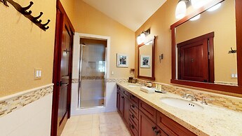 Juniper Crest 24 Upscale Mountain Townhouse, Unbeatable Views, Private