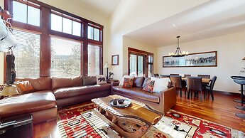 Juniper Crest 24 Upscale Mountain Townhouse, Unbeatable Views, Private