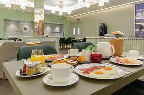 The Emerald House Lisbon, Curio Collection By Hilton