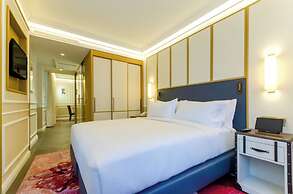 The Emerald House Lisbon, Curio Collection By Hilton