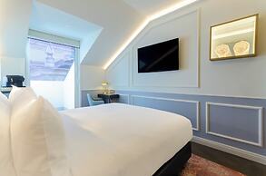 The Emerald House Lisbon, Curio Collection By Hilton