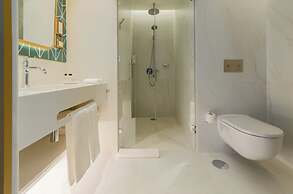 The Emerald House Lisbon, Curio Collection By Hilton