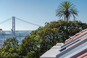 The Emerald House Lisbon, Curio Collection By Hilton