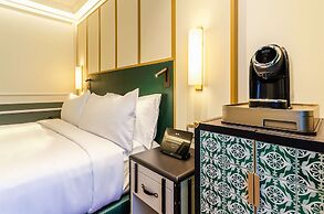 The Emerald House Lisbon, Curio Collection By Hilton