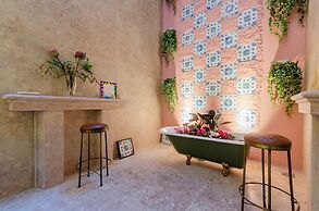 The Emerald House Lisbon, Curio Collection By Hilton
