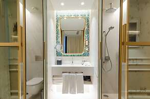 The Emerald House Lisbon, Curio Collection By Hilton