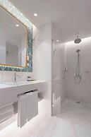 The Emerald House Lisbon, Curio Collection By Hilton