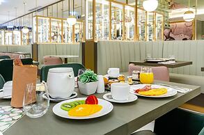 The Emerald House Lisbon, Curio Collection By Hilton