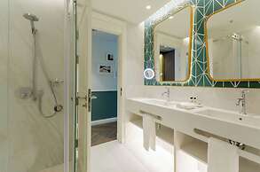 The Emerald House Lisbon, Curio Collection By Hilton
