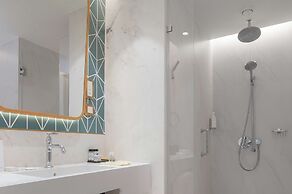 The Emerald House Lisbon, Curio Collection By Hilton