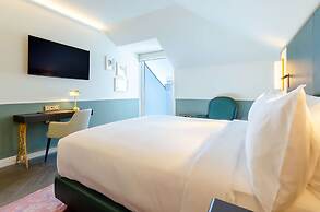 The Emerald House Lisbon, Curio Collection By Hilton