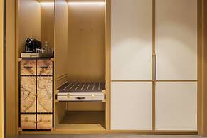 The Emerald House Lisbon, Curio Collection By Hilton