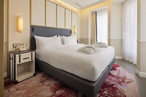 The Emerald House Lisbon, Curio Collection By Hilton