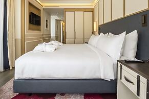 The Emerald House Lisbon, Curio Collection By Hilton