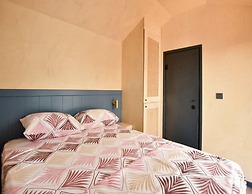 Gulet Tiny House Hotel