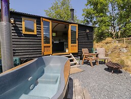 Llethr - Shepherds Hut