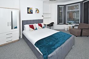 Townhouse @ 202 Walthall Street Crewe