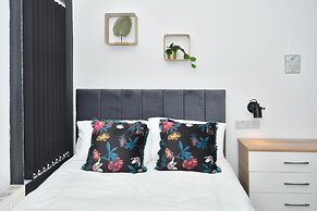 Townhouse @ 202 Walthall Street Crewe