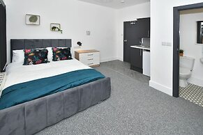 Townhouse @ 202 Walthall Street Crewe