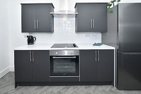 Townhouse @ 202 Walthall Street Crewe