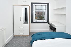 Townhouse @ 202 Walthall Street Crewe