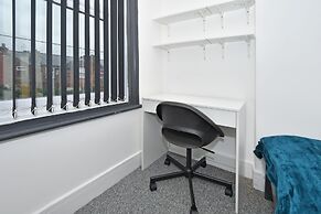 Townhouse @ 202 Walthall Street Crewe